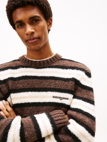 Tommy Jeans Tröja i brun
