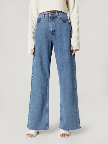 RÆRE by Lorena Rae Wide leg Jeans 'Mara' in Blue: front