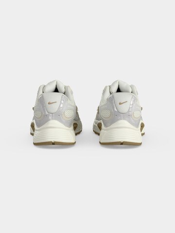 NIKE Σνίκερ χαμηλό 'V5' σε μπεζ