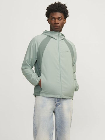 Veste mi-saison JACK & JONES en vert : devant