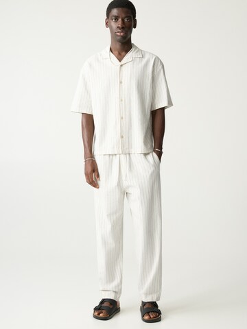Pull&Bear Regular Pants in White