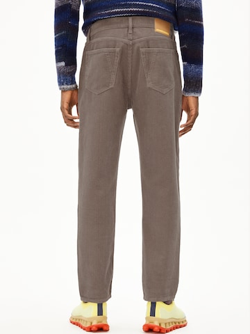 ARMEDANGELS Loosefit Broek in Bruin