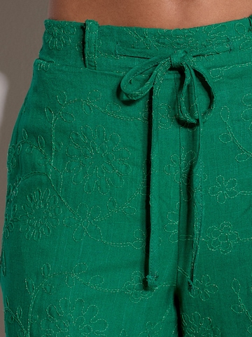 Apricot Regular Pants ' ' in Green