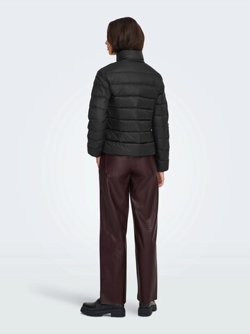 Veste d’hiver 'ONLRuby' ONLY en noir