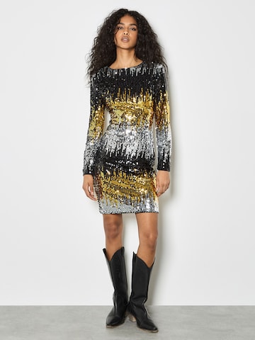 Apricot Kleid in Mischfarben