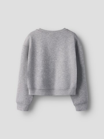 NAME IT - Sudadera en gris
