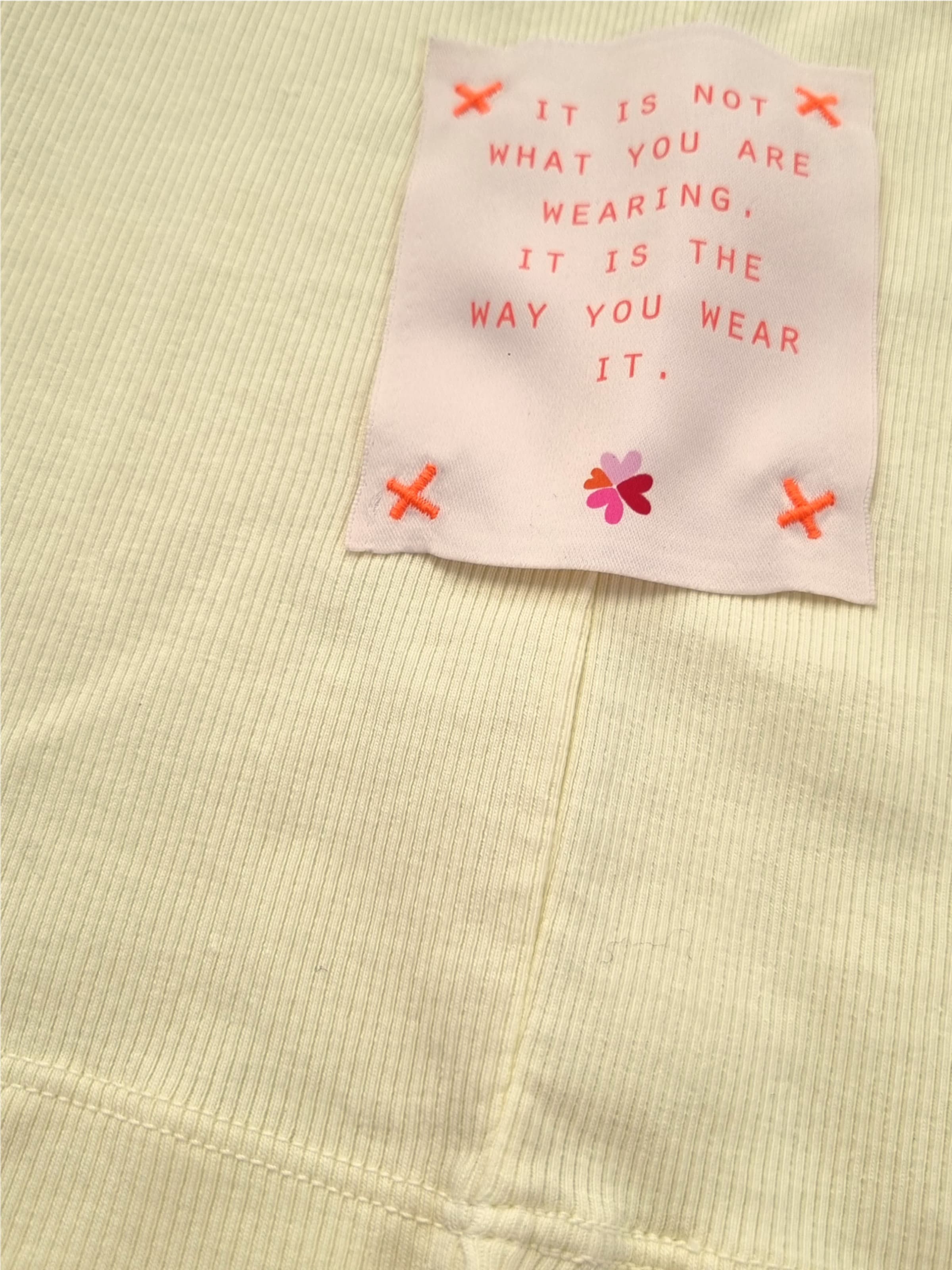 LIKS. Munich Top 'Herzblume' in Gelb