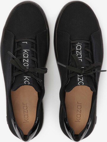 Sneaker low de la Kazar pe negru