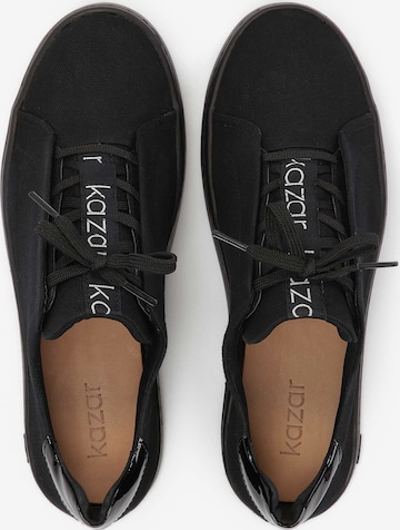 Sneaker low de la Kazar pe negru