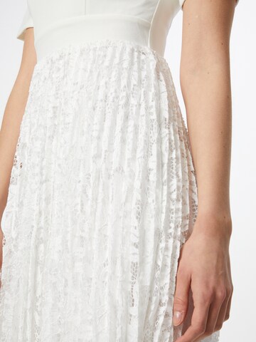 Skirt & Stiletto Kleid in Weiß