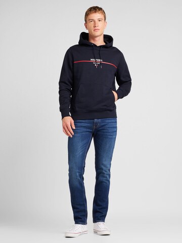 TOMMY HILFIGER Свитшот в Синий