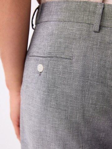 Next Regular Hose in Grau