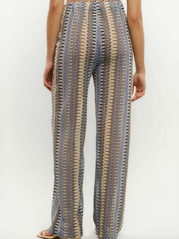 Liberte Essentiel Regular Housut ' CROC ' värissä valkoinen