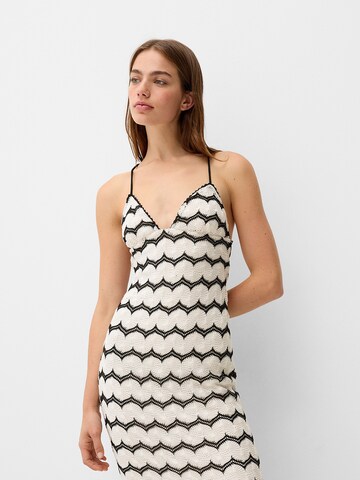 Abito in maglia di Bershka in bianco