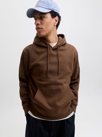 JACK & JONES Свитшот 'JJEstar' в Коричневый: спереди
