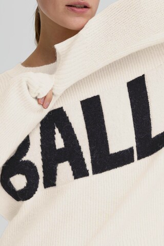 Ball Trui 'Bastacy' in Wit