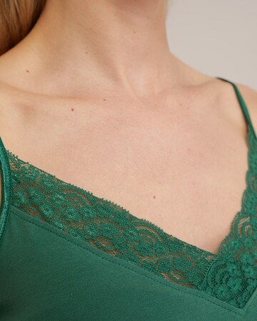 WE Fashion Top – zelená