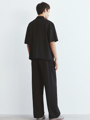 Pull&Bear Regular Fit Hemd in Schwarz