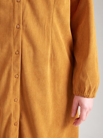 ONLY Carmakoma Μπλουζοφόρεμα 'CARMAKINTA' σε καφέ