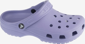 Sabots Crocs en violet : devant