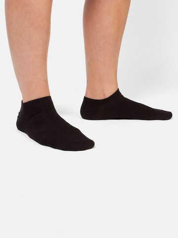 DillySocks Ankle Socks in Black: front