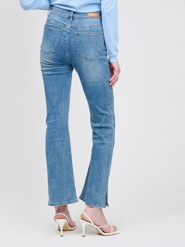 Influencer Разкроени Дънки в синьо