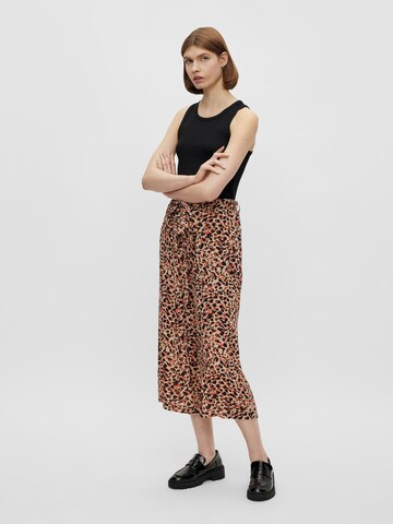 Wide leg Pantaloni 'Nya' de la PIECES pe bej