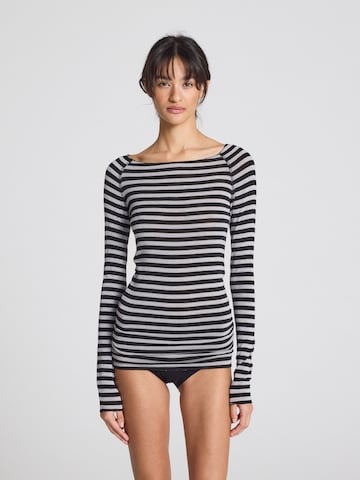 Maglietta 'Amalie Stripe' di Gai+Lisva in grigio: frontale