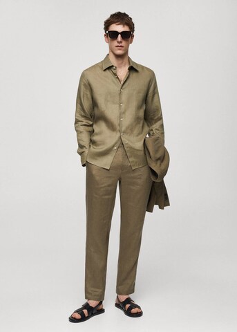 MANGO MAN Slimfit Chino hlače 'Oyster' | zelena barva