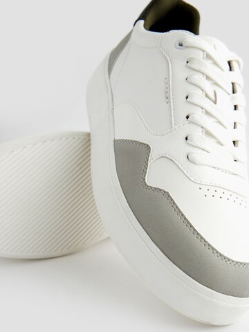 Baskets basses Next en blanc