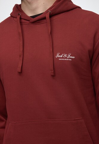 Sweat-shirt 'JJEARCHIVE' JACK & JONES en rouge
