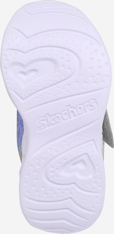 SKECHERS Sneaker 'HEART LIGHTS LOVIE DOVIE' in Silber
