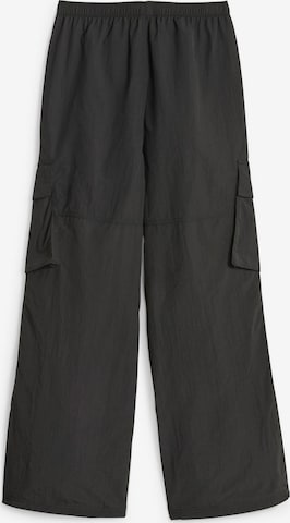 PUMA Široke hlačnice Kargo hlače | črna barva
