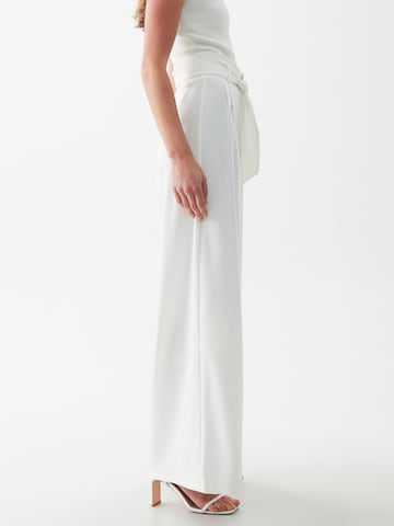 Willa Wide leg Trousers 'DIDDY PANTS' in White: back