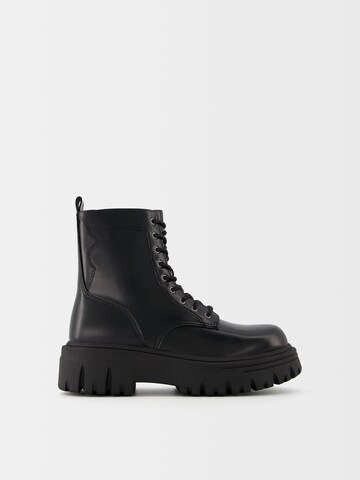 Boots stringati di Bershka in nero