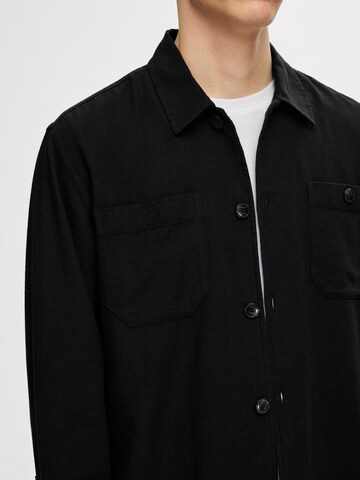 SELECTED HOMME Comfort fit Button Up Shirt in Black