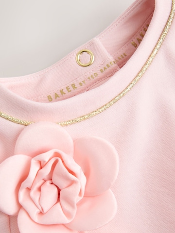 Robe Baker by Ted Baker en rose