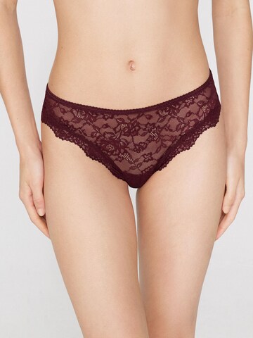 Tezenis Thong in Red: front