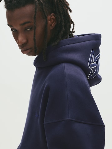 Sweat-shirt 'STWD' Pull&Bear en bleu