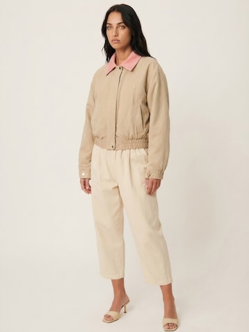 Giacca di mezza stagione ' Sablecras ' di Crās in beige