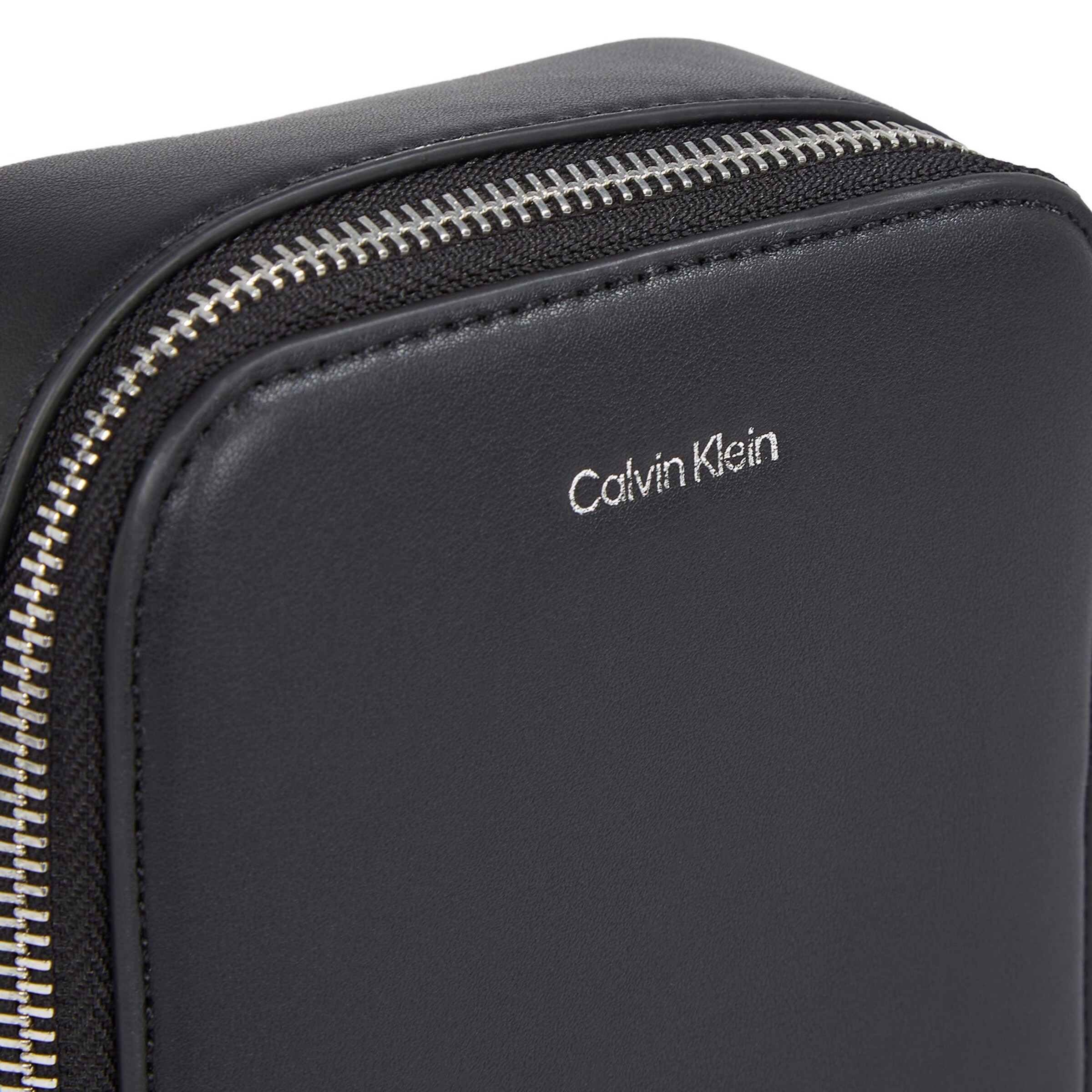 Calvin Klein Crossbody Bag in Black