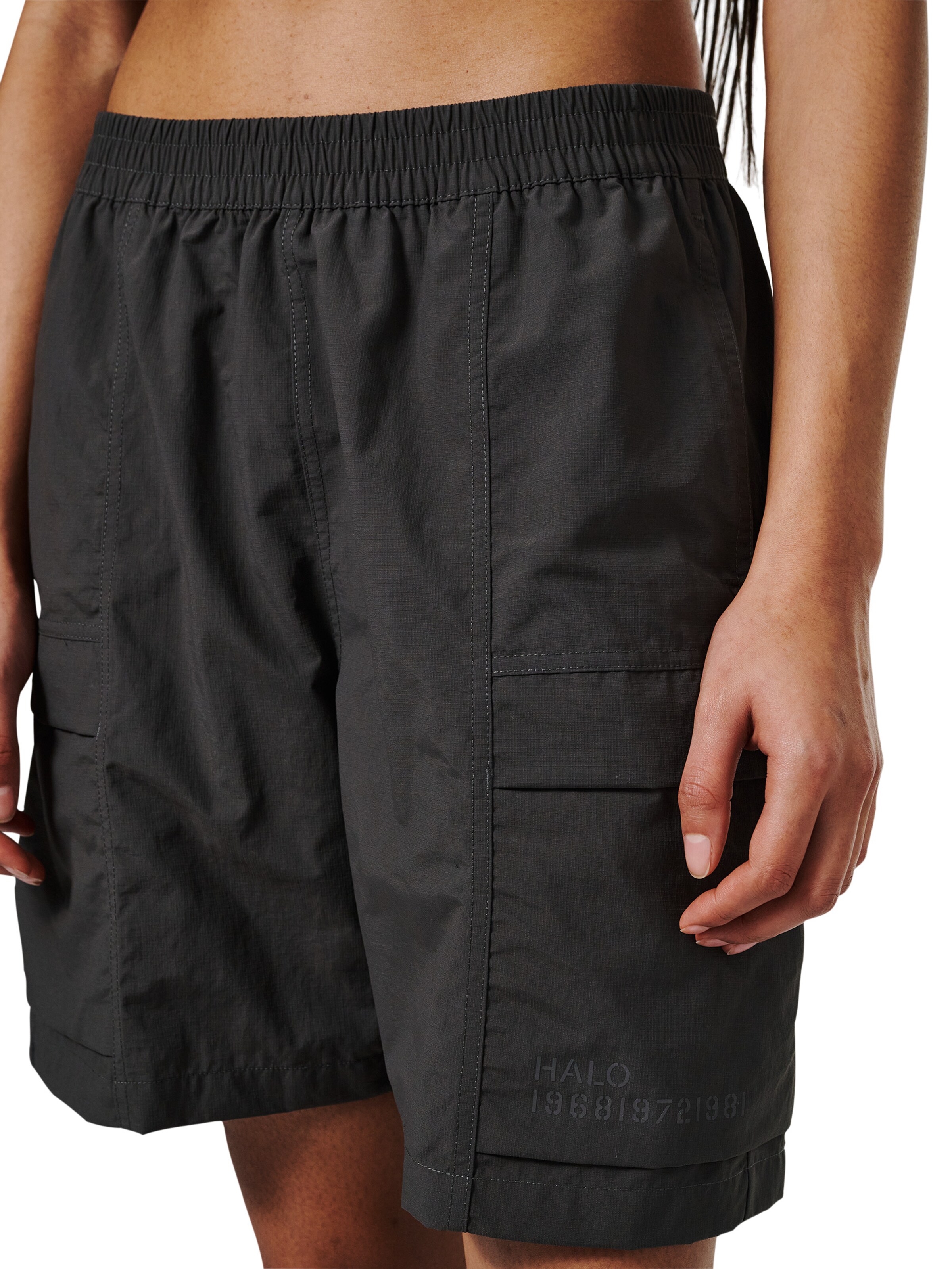 HALO Regular Shorts in Grau