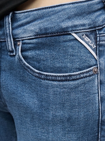 Evazați Jeans de la REPLAY pe albastru