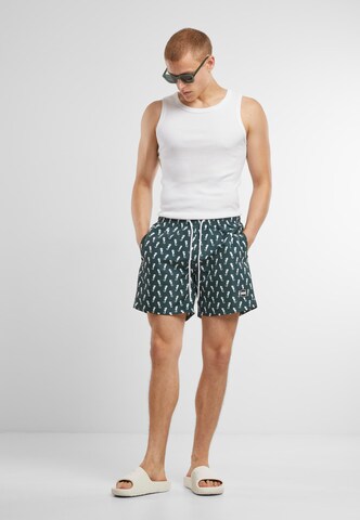 Shorts de bain Urban Classics en vert