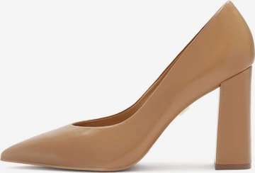 Kazar Pumps in Brown: front