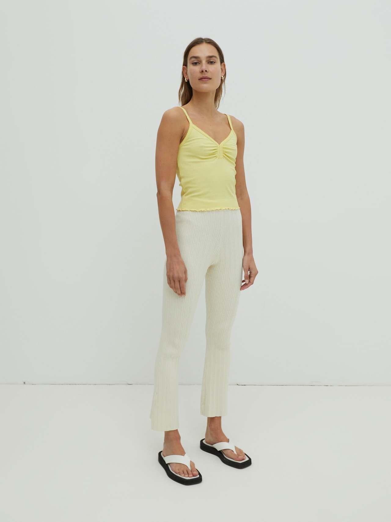 EDITED Gebreide top 'Clara' Geel