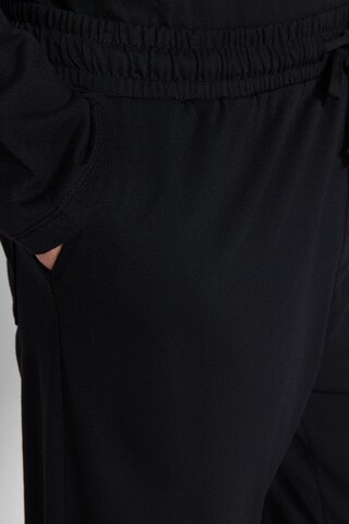 Trendyol Pyjamas lång i svart