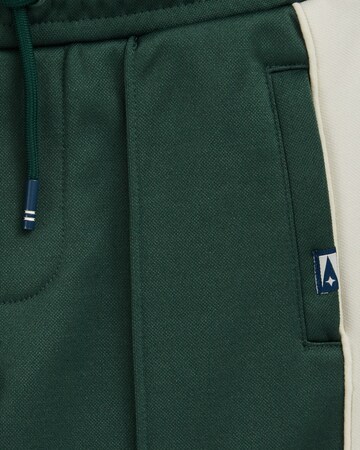 WE Fashion - regular Pantalón en verde