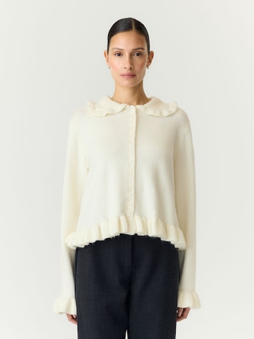 YAS Strickjacke 'FRILO' in Beige: Vorderseite