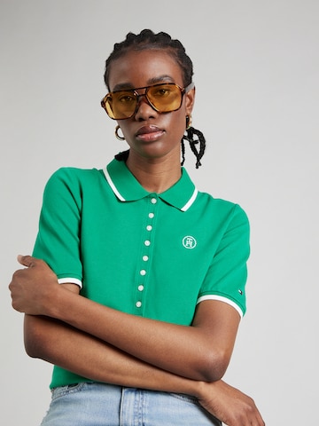 T-shirt TOMMY HILFIGER en vert : devant